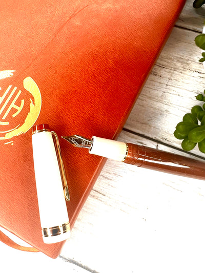 Golden Feather : Fountain Pen