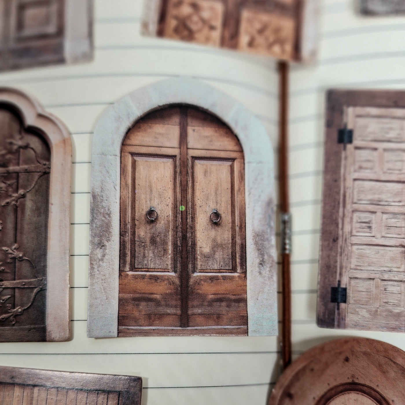 Rustic  Doors - Vintage Thick Card Embellishment - Thehealinghandbook